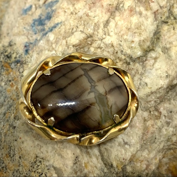 Vintage Jewelry - 5/$35 Genuine Agate Brooch Oval Shape Beautiful!